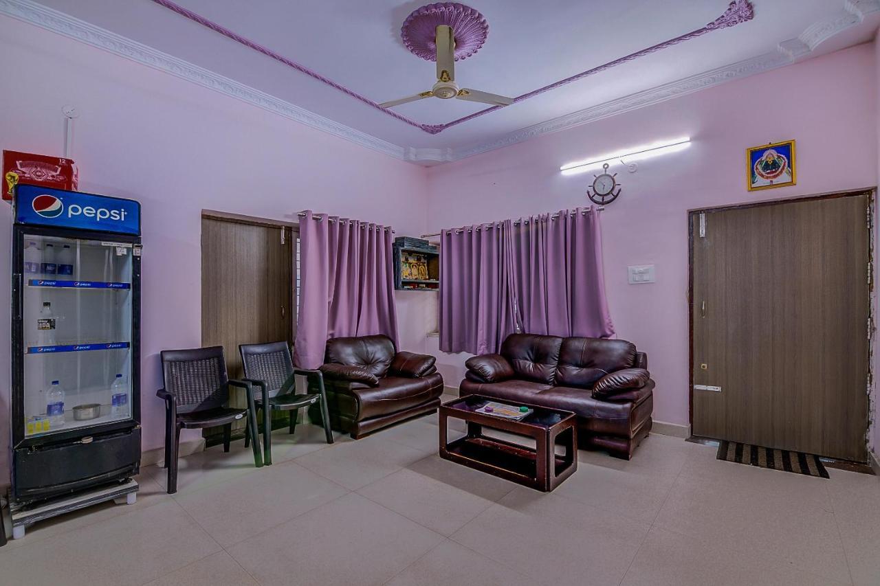 Oyo 8929 Stay Siddhartha Residency Jalāripeta Exterior photo